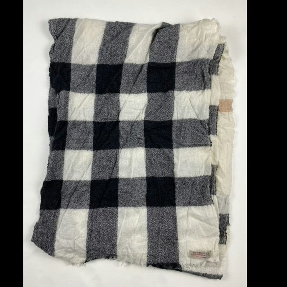 Burberry Cashmere Long Scarf - Picture 2 of 4